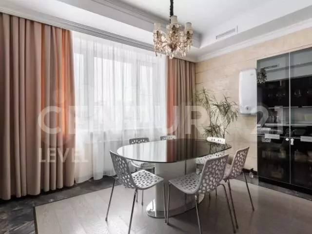 4-к. квартира, 100 м, 7/25 эт. - Фото 0