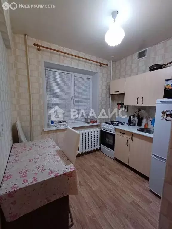 2-комнатная квартира: Тобольск, 4-й микрорайон, 4 (45 м) - Фото 0