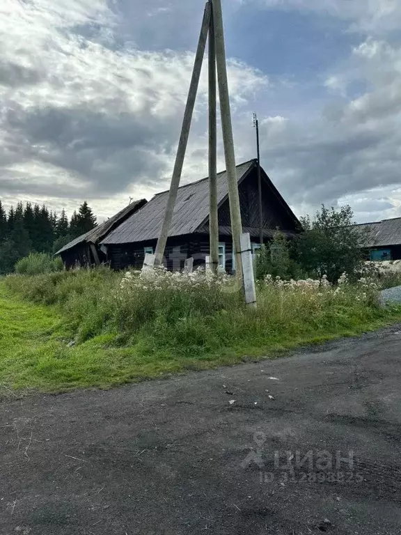 Дом в Свердловская область, Верхнесалдинский городской округ, пос. ... - Фото 1