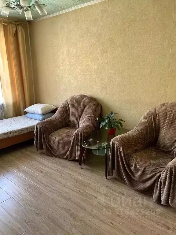 1-к кв. Сахалинская область, Ноглики пгт ул. Советская, 2А (35.0 м) - Фото 1