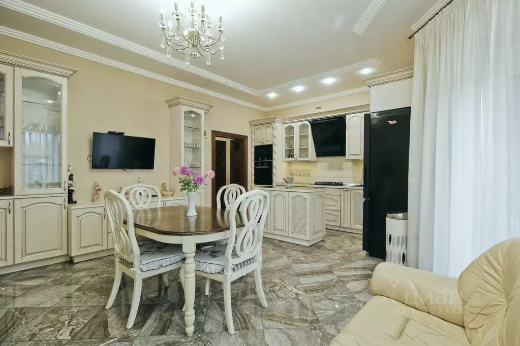 Дом в Калининградская область, Калининград ул. Яблоневая Аллея (326 м) - Фото 1