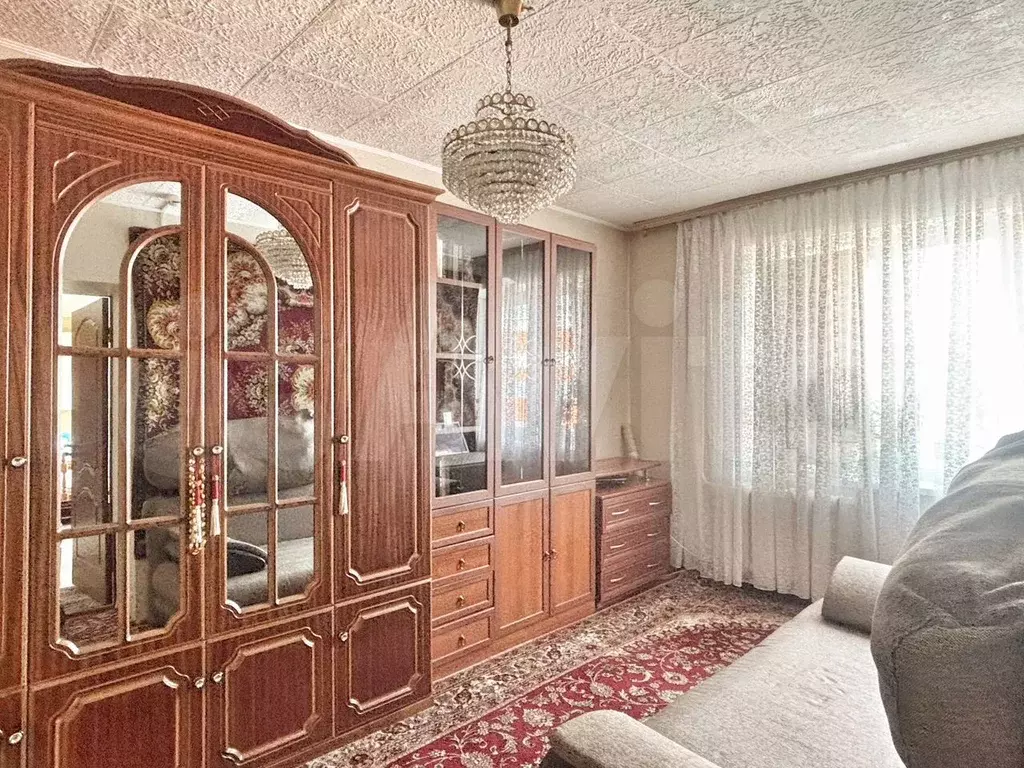 Комната 13 м в 4-к., 4/9 эт. - Фото 0