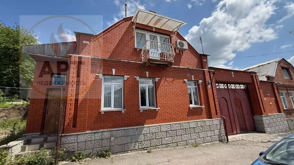 Дом в Северная Осетия, Владикавказ пер. Кольцова, 4А (400 м) - Фото 1