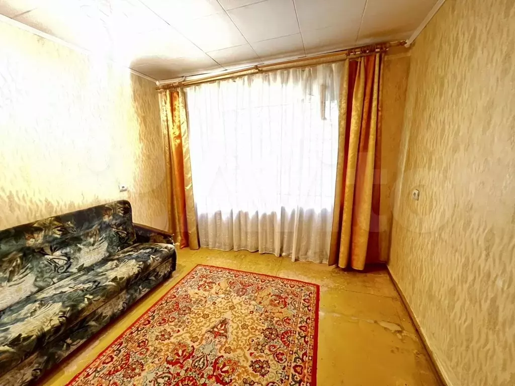 Комната 17,3 м в 8-к., 1/5 эт. - Фото 0