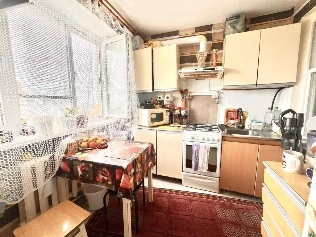 2-к кв. Севастополь просп. Победы, 84 (42.0 м) - Фото 2