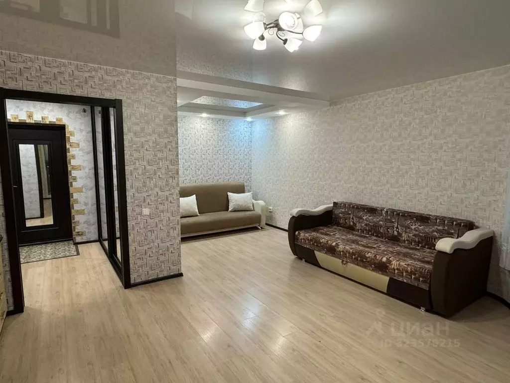 1-к кв. Тюменская область, Тюмень Кремлевская ул., 102 (47.0 м) - Фото 2