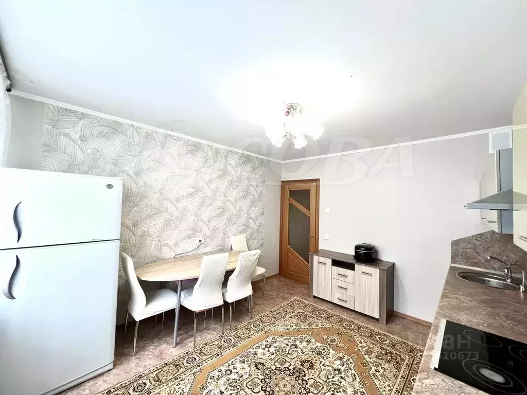 2-к кв. Тюменская область, Тюмень ул. Пермякова, 82к1 (67.0 м) - Фото 2