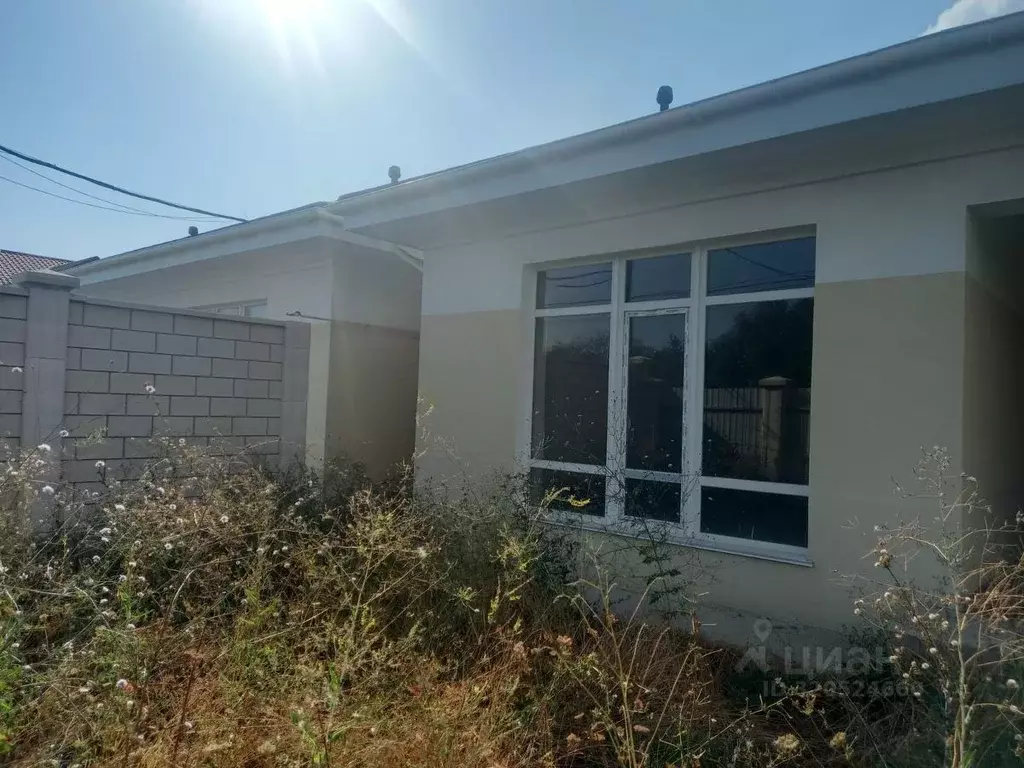 Дом в Крым, Симферопольский район, с. Мирное ул. Покровская (125 м) - Фото 1