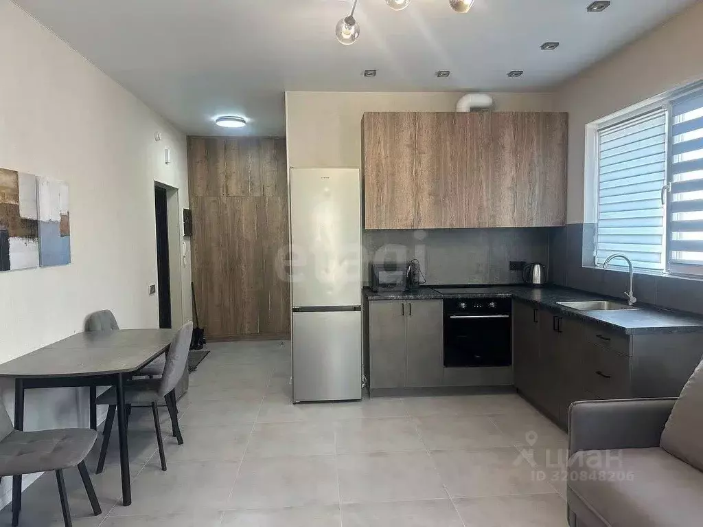 Студия Крым, Симферополь просп. Александра Суворова (31.8 м) - Фото 0