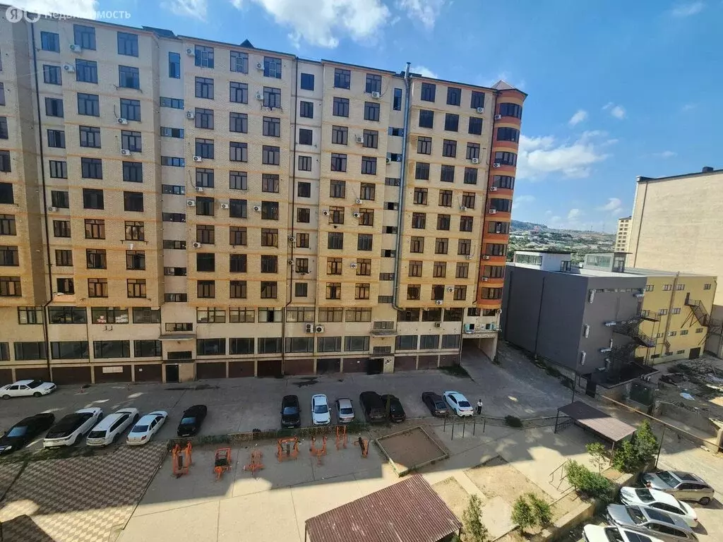3-комнатная квартира: Дербент, улица Сальмана, 85Б (120 м) - Фото 1