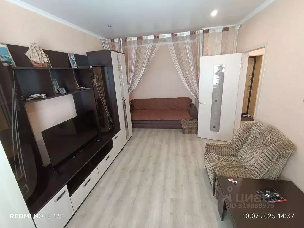 1-к кв. Белгородская область, Губкин Октябрьский пер., 3 (34.0 м) - Фото 0