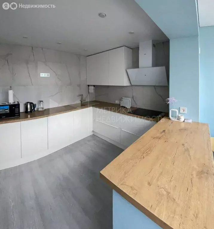 3-комнатная квартира: Тюмень, улица Валентины Трофимовой, 3 (56 м) - Фото 0