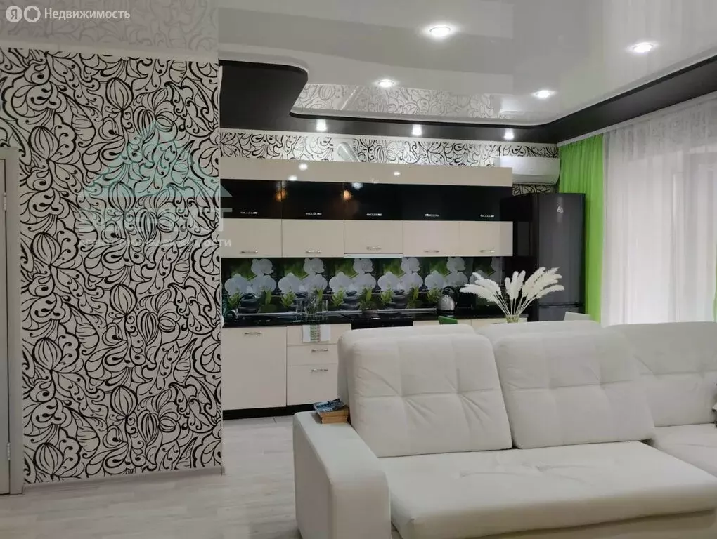 Квартира-студия: Абакан, улица Торосова, 9А (43.6 м) - Фото 1