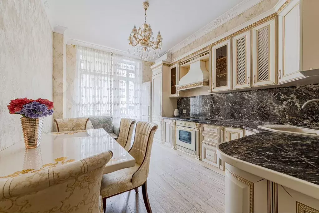 2-к. квартира, 78 м, 7/12 эт. - Фото 1