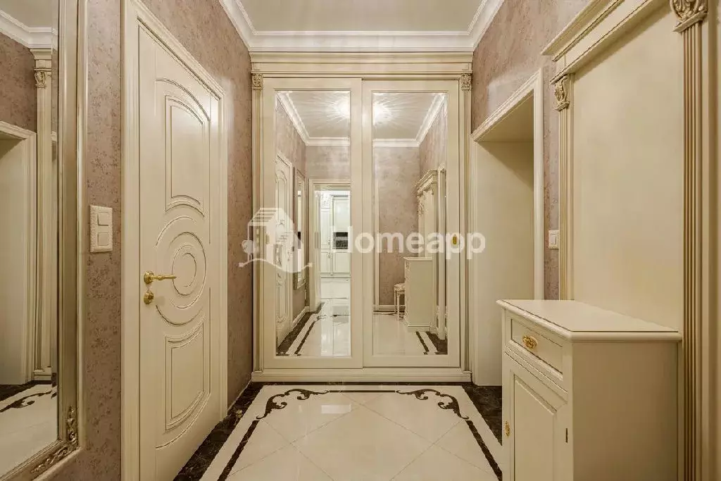 Продается 3-комнатная квартира - Фото 1