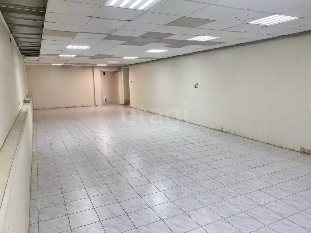 Помещение свободного назначения в Саратовская область, Саратов просп. ... - Фото 1