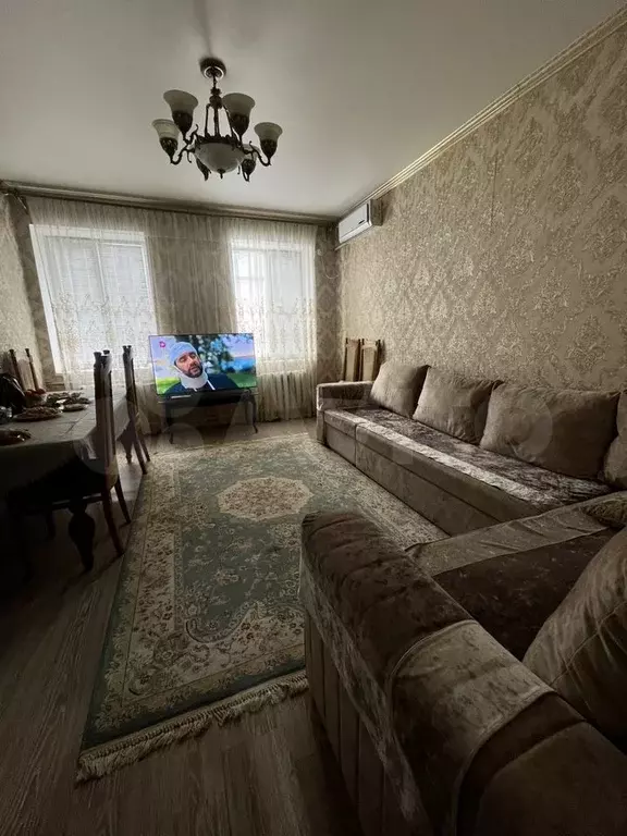 3-к. квартира, 65 м, 1/2 эт. - Фото 1