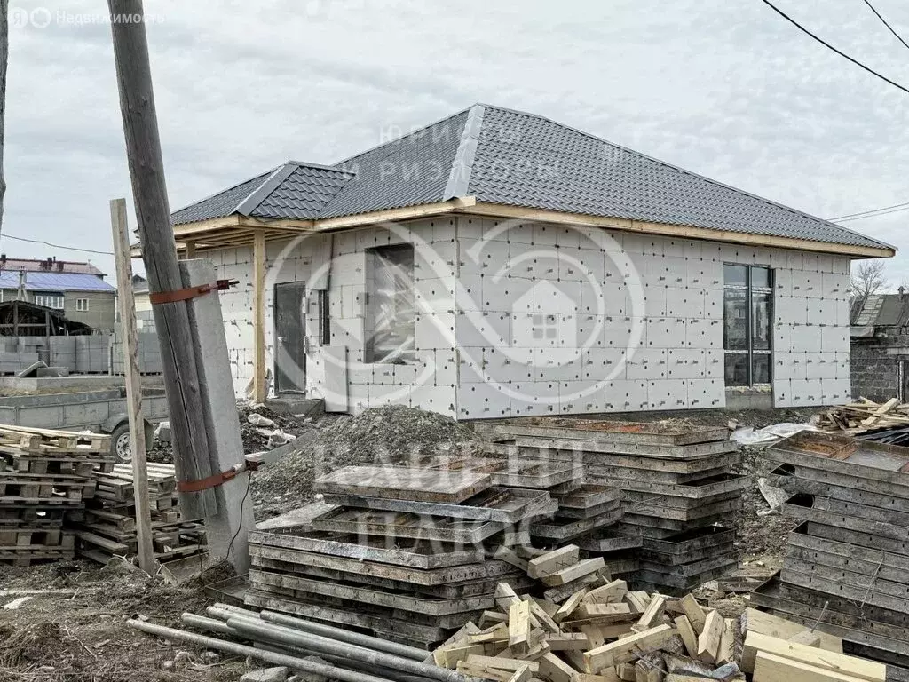 Дом в село Троицкое, улица Матросова, 17 (105 м) - Фото 0