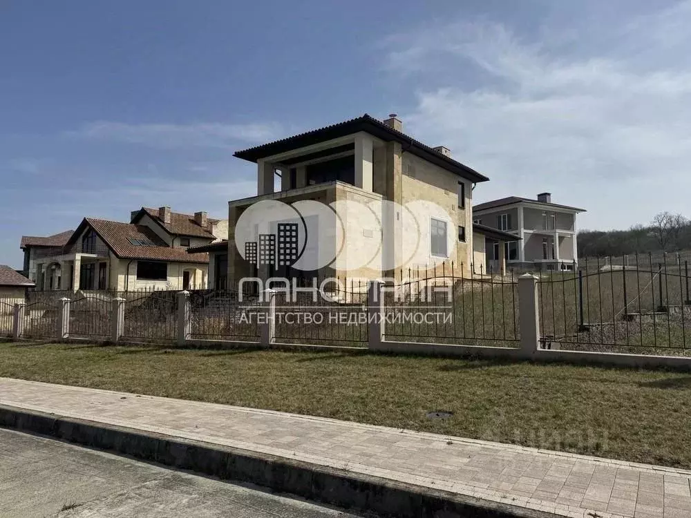 Дом в Краснодарский край, Новороссийск городской округ, Натухаевская ... - Фото 1