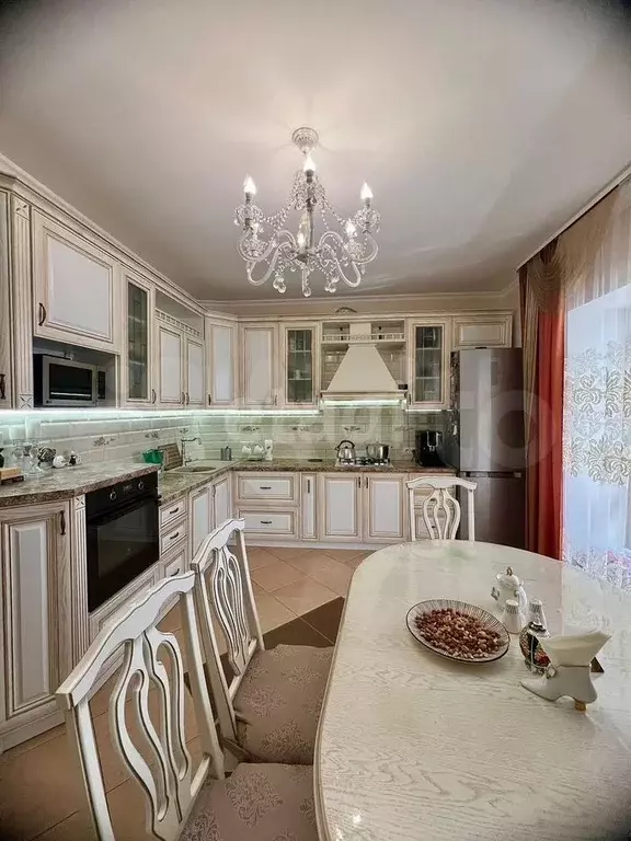 3-к. квартира, 110,6 м, 5/5 эт. - Фото 0