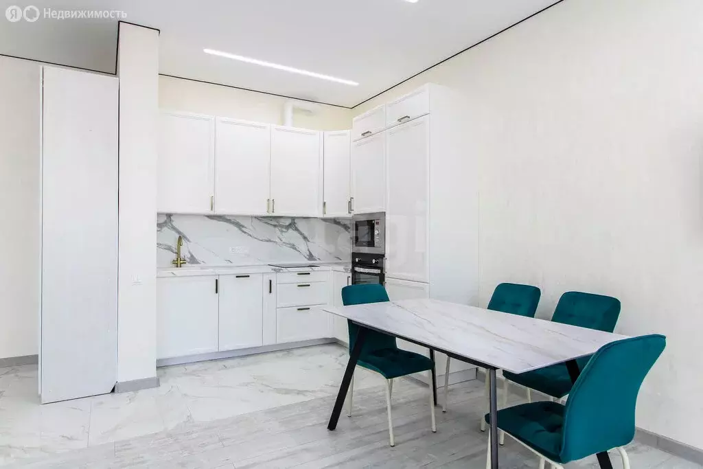 1-комнатная квартира: Тюмень, улица Пожарных и Спасателей, 1к1 (67.1 ... - Фото 2