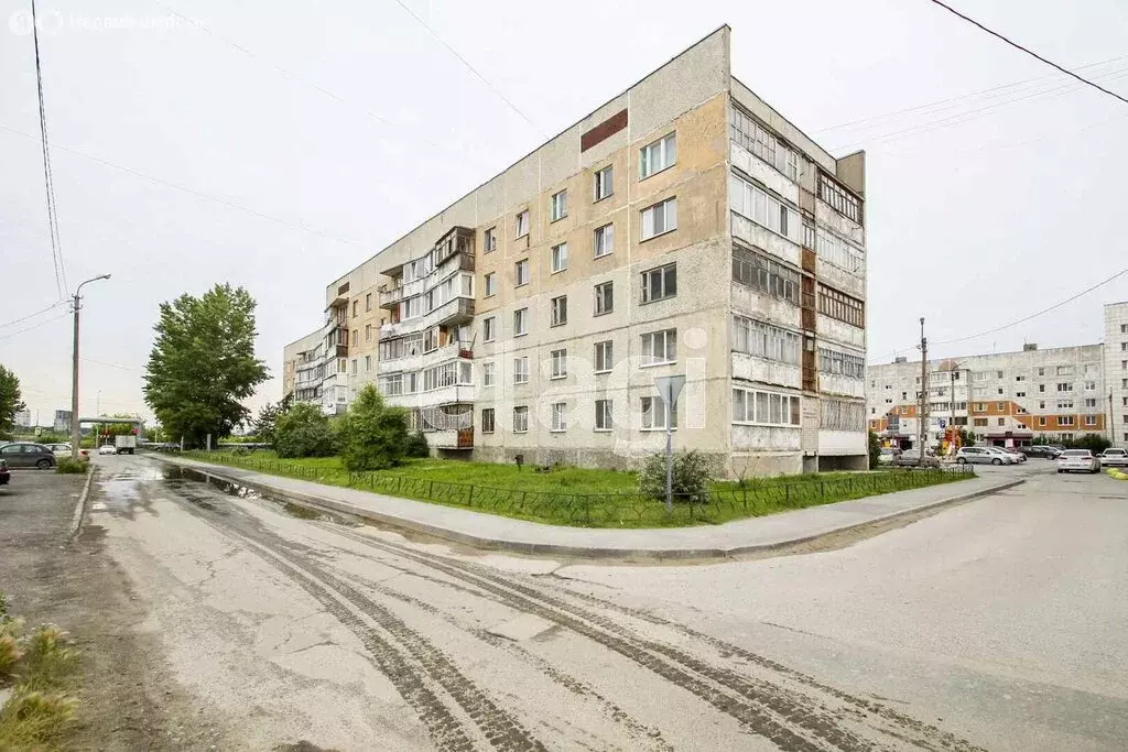 2-комнатная квартира: Тюмень, улица Домостроителей, 8 (51.1 м) - Фото 2