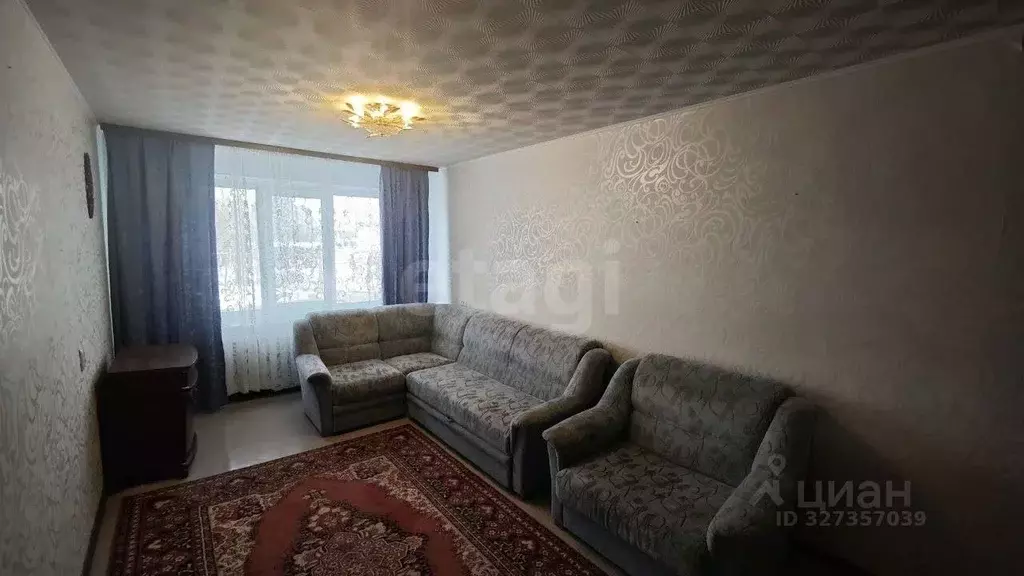 3-к кв. Ленинградская область, Кириши просп. Героев, 10 (66.4 м) - Фото 1