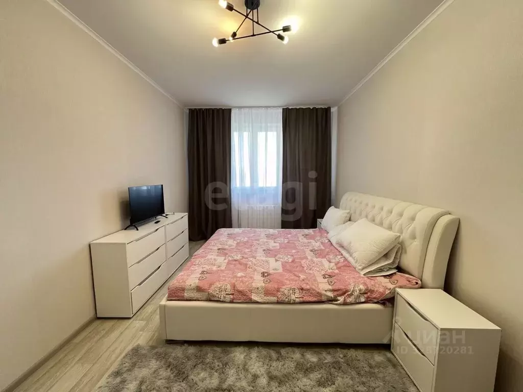 2-к кв. Ямало-Ненецкий АО, Новый Уренгой Строителей мкр, 4 (55.3 м) - Фото 1