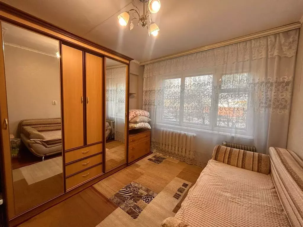 Комната Омская область, Омск ул. 4-я Железнодорожная, 6 (10.9 м) - Фото 1