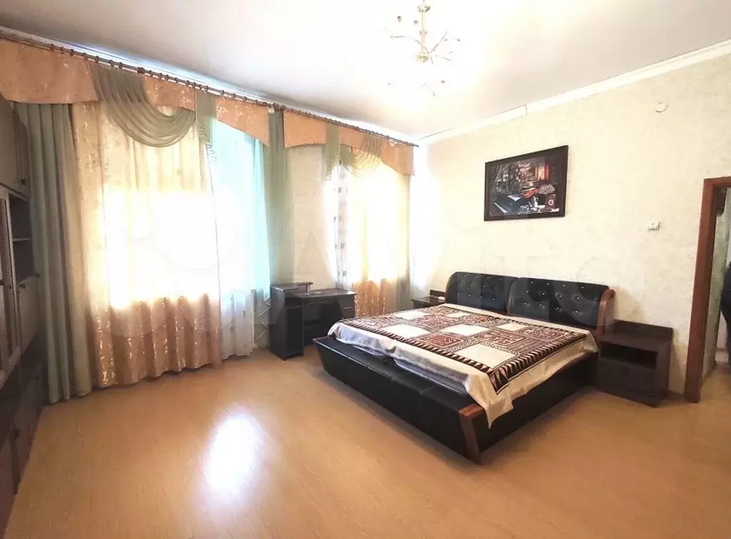 1-к. квартира, 42 м, 2/4 эт. - Фото 1