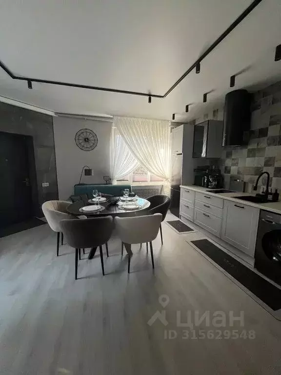 2-к кв. Калининградская область, Светлогорск Аптечная ул., 3 (68.0 м) - Фото 1