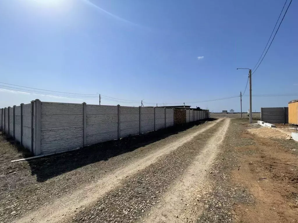 Участок в Крым, Сакский район, с. Уютное ул. Восточная (5.6 сот.) - Фото 2