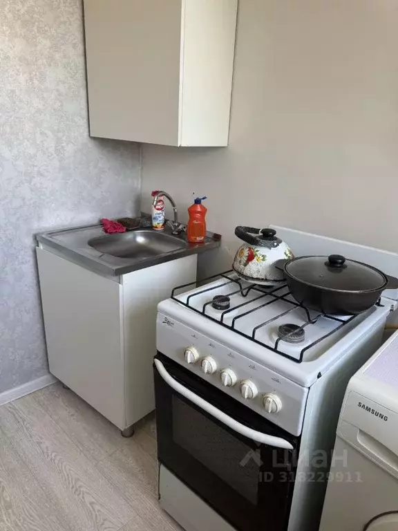 1-к кв. Татарстан, Альметьевск ул. Гафиатуллина, 22 (30.6 м) - Фото 1