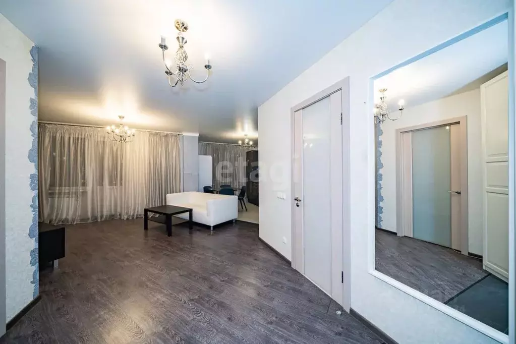 1-к кв. Свердловская область, Екатеринбург ул. Союзная, 2 (53.3 м) - Фото 1