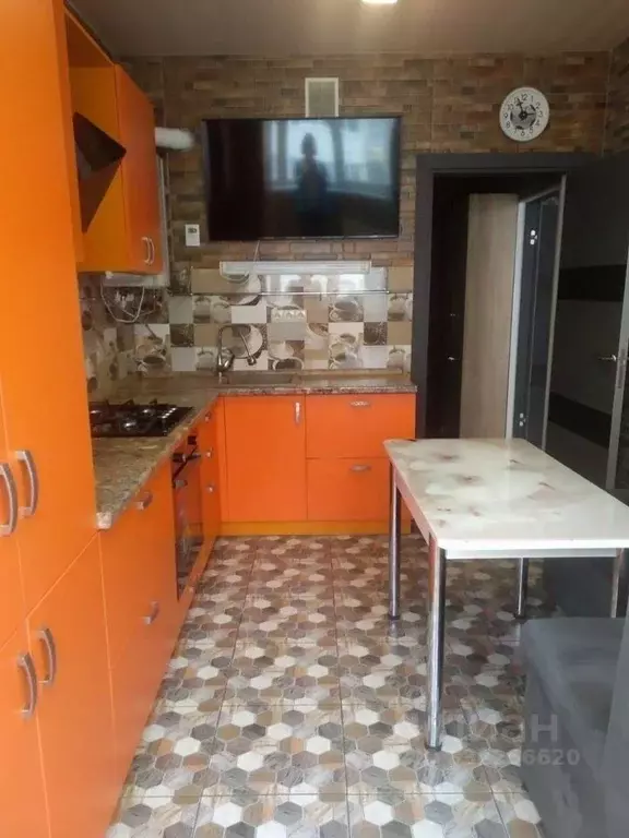 2-к кв. Крым, Симферополь ул. Железнодорожная, 1Г (60.0 м) - Фото 1