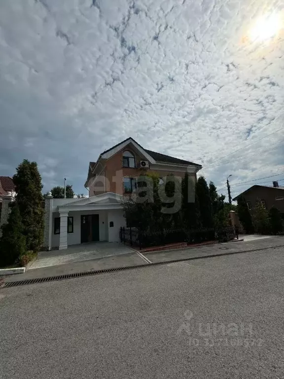 Дом в Калужская область, Калуга Октябрьская ул., 72 (360 м) - Фото 0