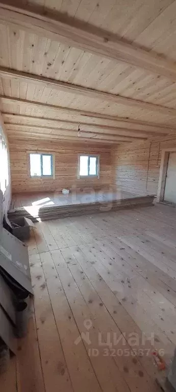 Дом в Саха (Якутия), Покровск ул. Антенная, 19 (50 м) - Фото 1