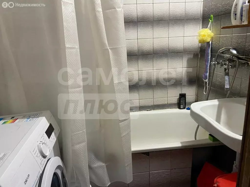 2-комнатная квартира: Симферополь, улица Маршала Жукова, 23 (48 м) - Фото 1
