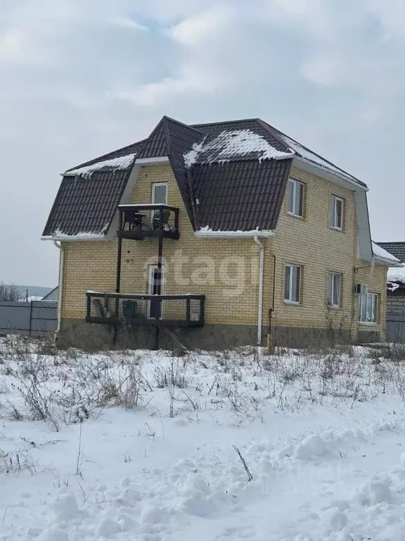 Дом в Белгородская область, Валуйки Гвардейская ул., 114/6 (210 м) - Фото 1
