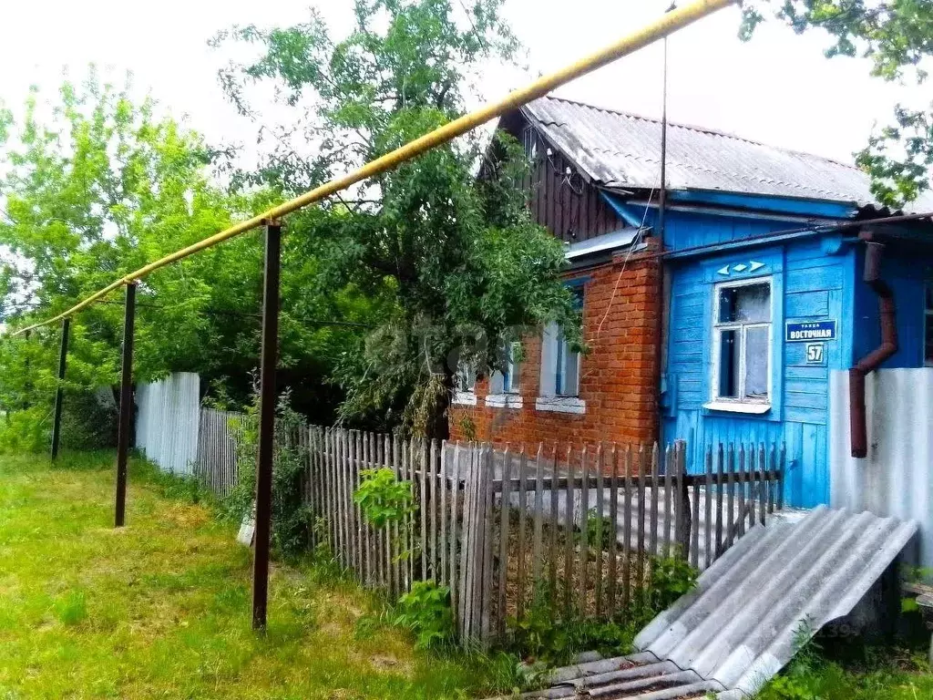 Дом в Белгородская область, Новооскольский муниципальный округ, с. ... - Фото 1