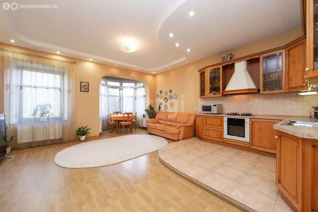 2-комнатная квартира: Калининград, улица Сержанта Колоскова, 4А (98.6 ... - Фото 1