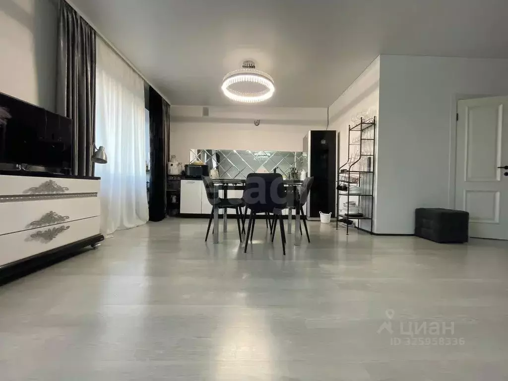 3-к кв. Вологодская область, Череповец ул. Раахе, 4 (103.0 м) - Фото 1