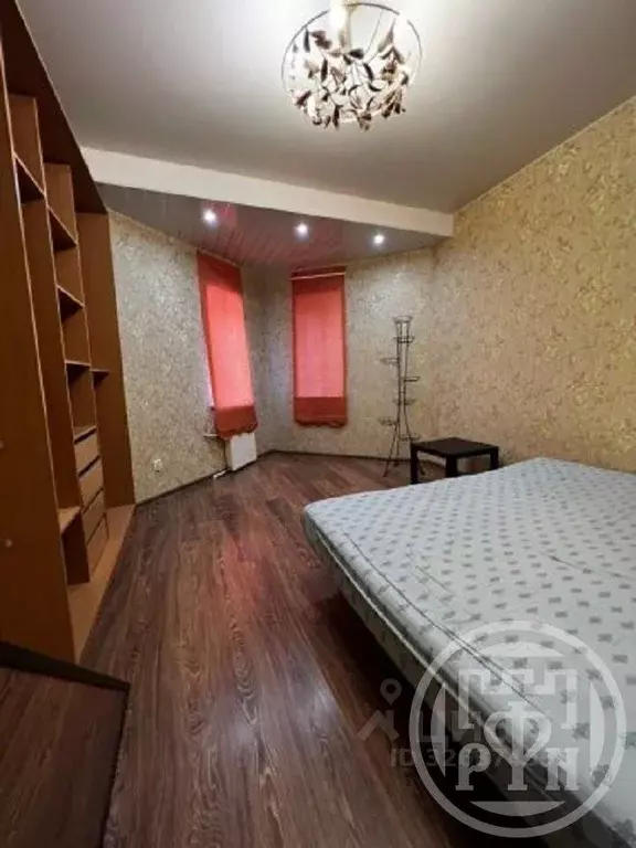 Дом в Санкт-Петербург, Санкт-Петербург, Петергоф ул. Дивеевская, 1к4 ... - Фото 1