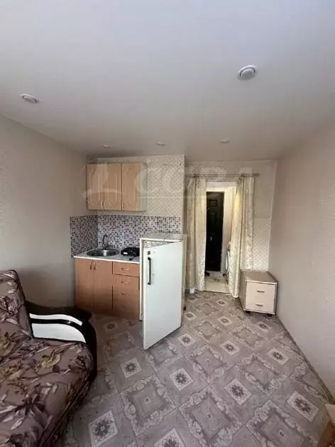 1-к кв. Тюменская область, Тюмень ул. Республики, 239 (15.0 м) - Фото 1