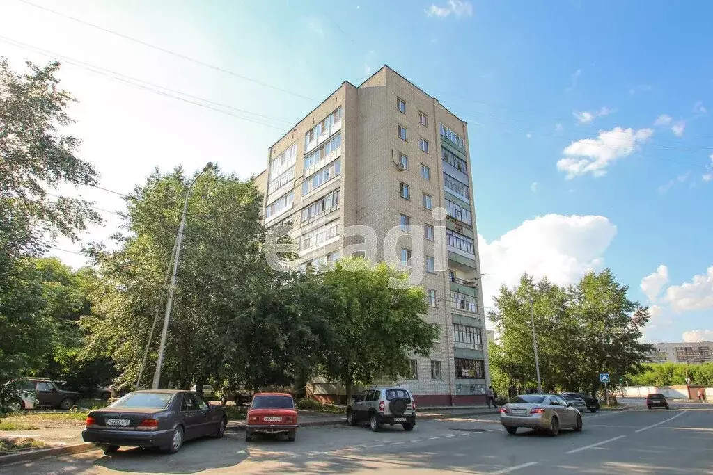 2-комнатная квартира: Тюмень, Таврическая улица, 2 (48.4 м) - Фото 1