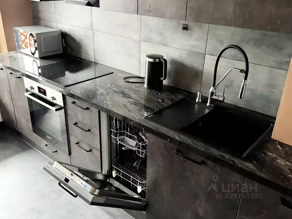 2-к кв. Татарстан, Казань ул. Короленко, 28Б (57.0 м) - Фото 1