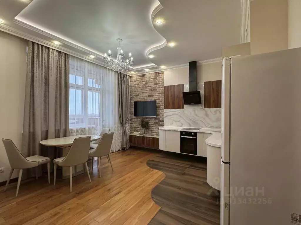 1-к кв. Тюменская область, Тюмень ул. Малыгина, 90 (56.0 м) - Фото 0
