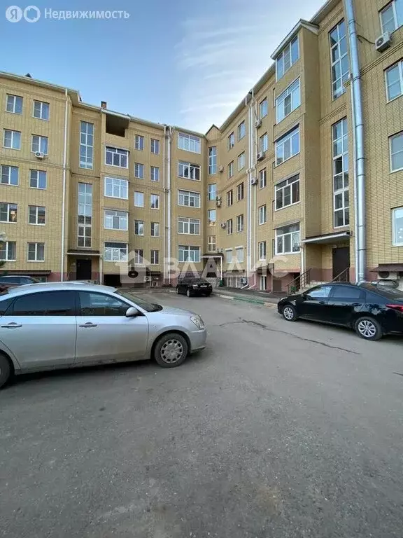 2-комнатная квартира: Элиста, улица А.С. Пушкина, 3Ак1 (98 м) - Фото 1