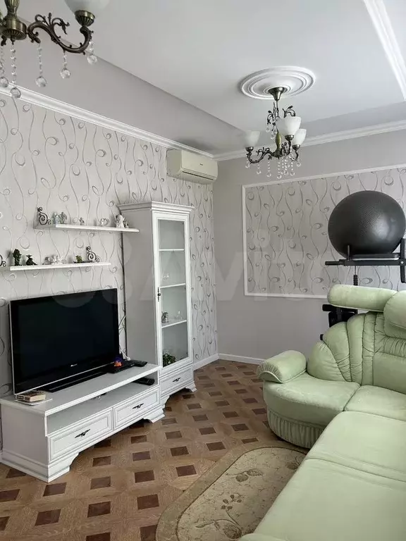 2-к. квартира, 65 м, 1/3 эт. - Фото 0