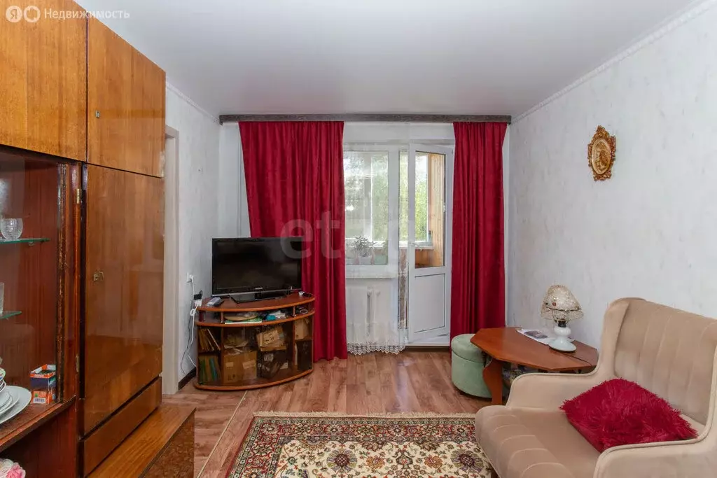 3-комнатная квартира: Тобольск, 6-й микрорайон, 11Б (53 м) - Фото 2